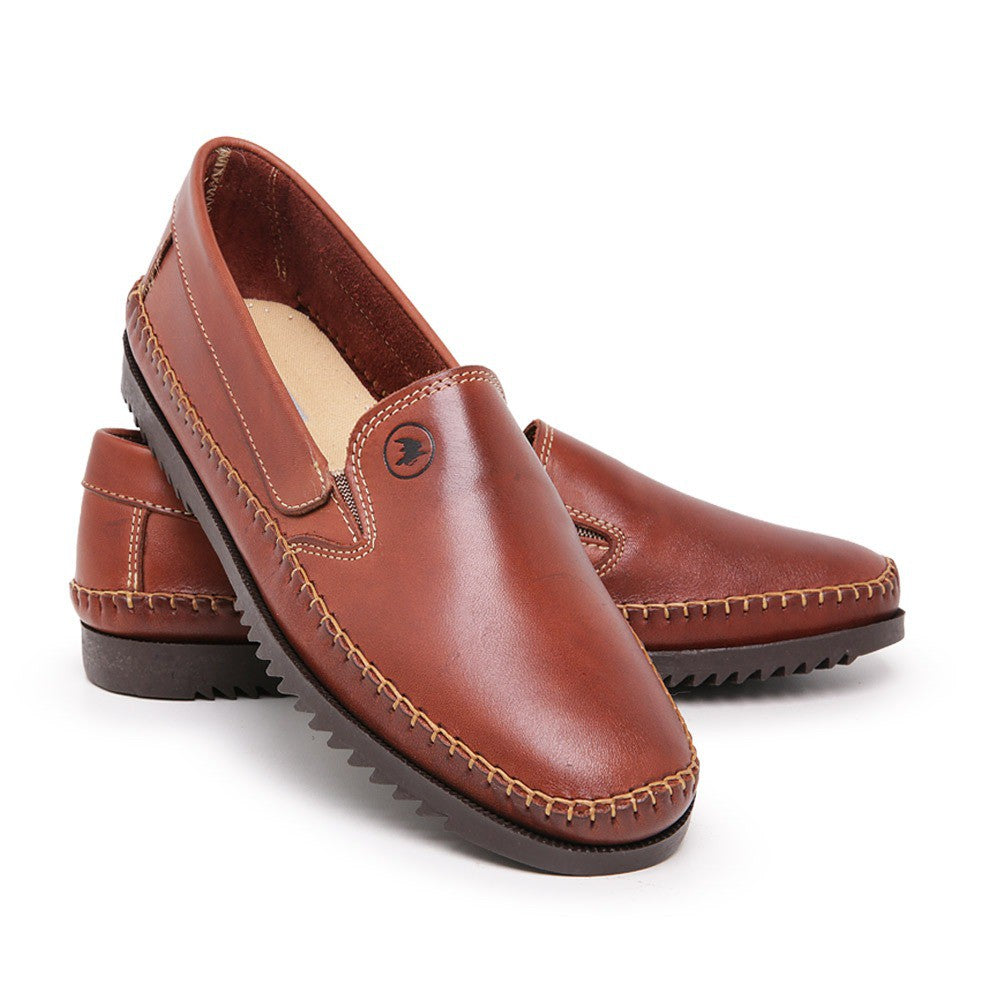 Mocassim Náutico em Couro Full-Grain • Tecnologia Drive Comfort • Solado Não-Marcante