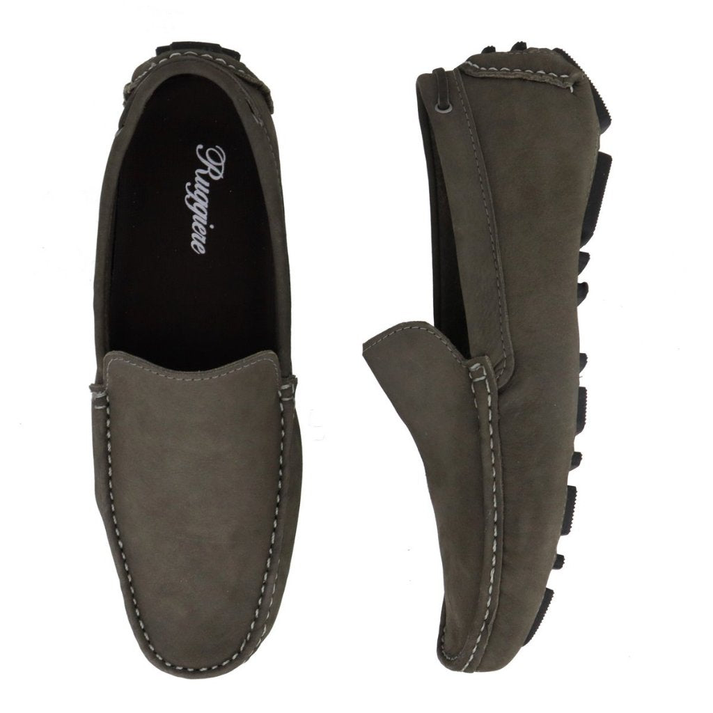 Mocassim Artesanal em Couro Legítimo - Elegância Clássica
